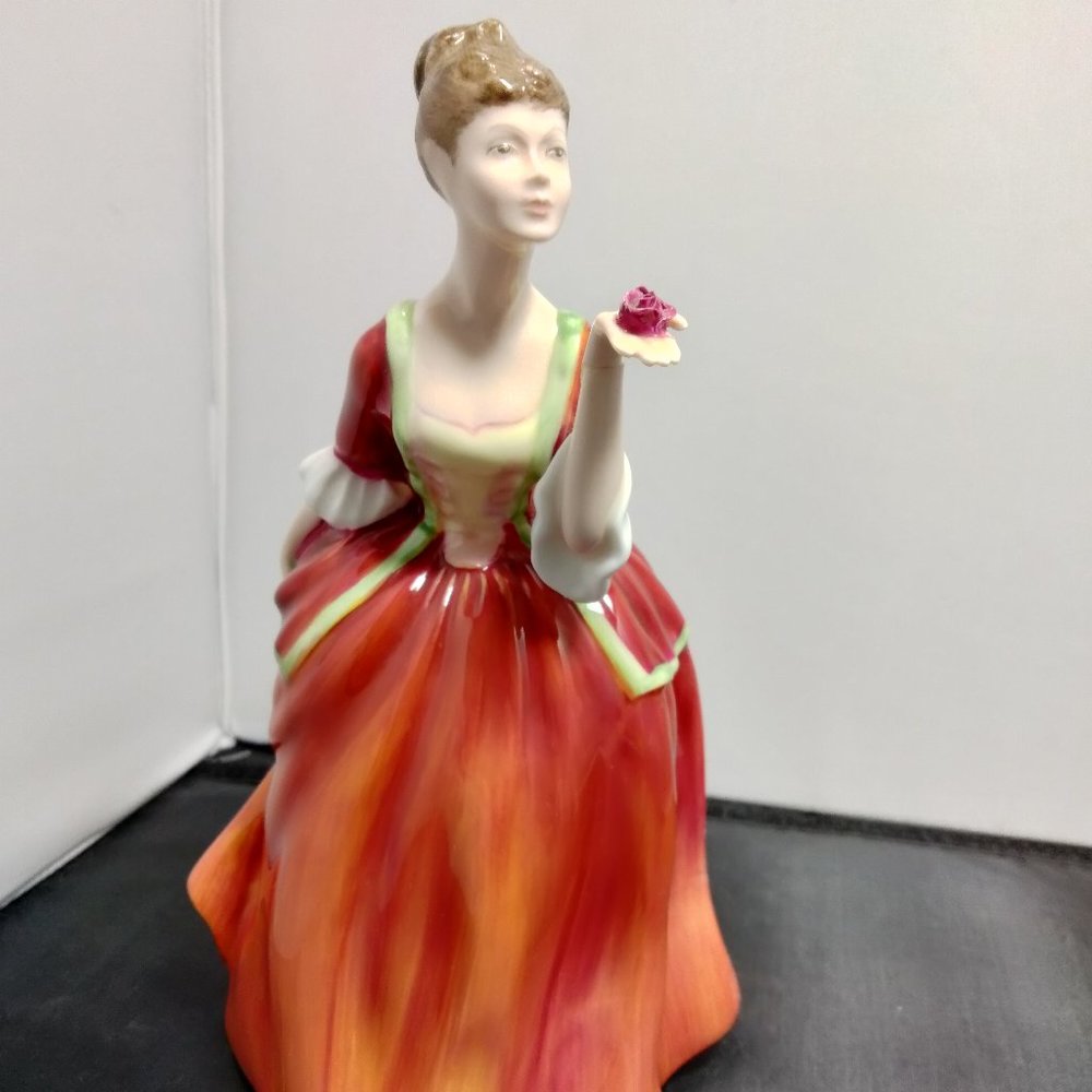 ROYAL DOULTON Flower of Love HN3970 1996 with Inspection Sticker